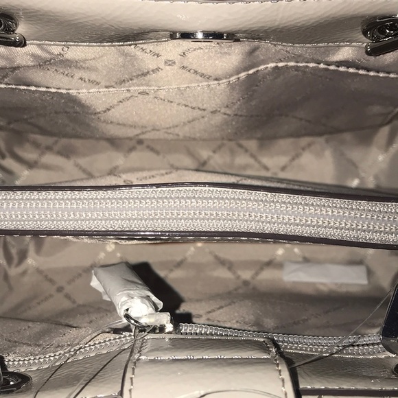 Michael Kors Peyton Tote - Picture 9 of 10